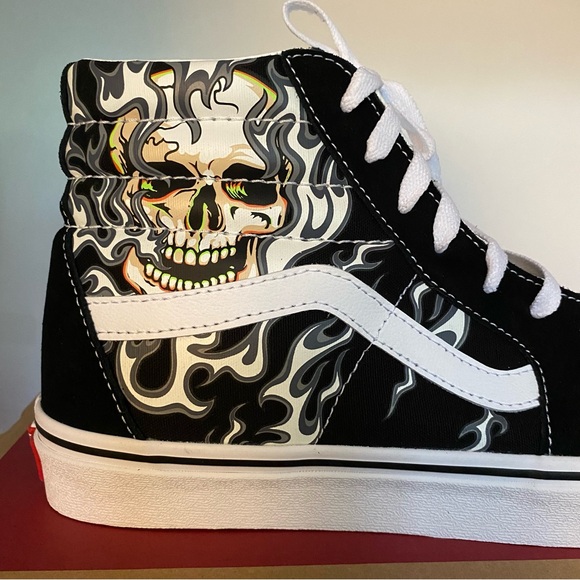 NEW Vans SK8-HI  Flame Skull Men Size 9 - Picture 4 of 10